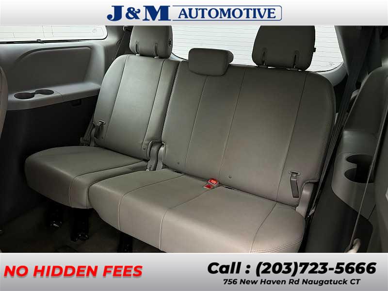 2018 Toyota Sienna XLE, available for sale in Naugatuck, Connecticut | J&M Automotive Sls&Svc LLC. Naugatuck, Connecticut 2018 Toyota Sienna XLE, available for sale in Naugatuck, Connecticut | J&M Automotive Sls&Svc LLC. Naugatuck, Connecticut