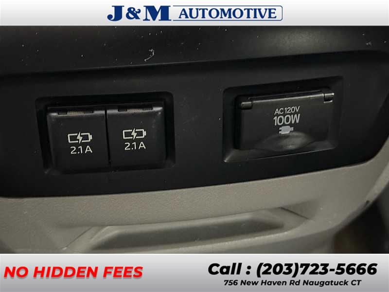 2018 Toyota Sienna XLE, available for sale in Naugatuck, Connecticut | J&M Automotive Sls&Svc LLC. Naugatuck, Connecticut 2018 Toyota Sienna XLE, available for sale in Naugatuck, Connecticut | J&M Automotive Sls&Svc LLC. Naugatuck, Connecticut