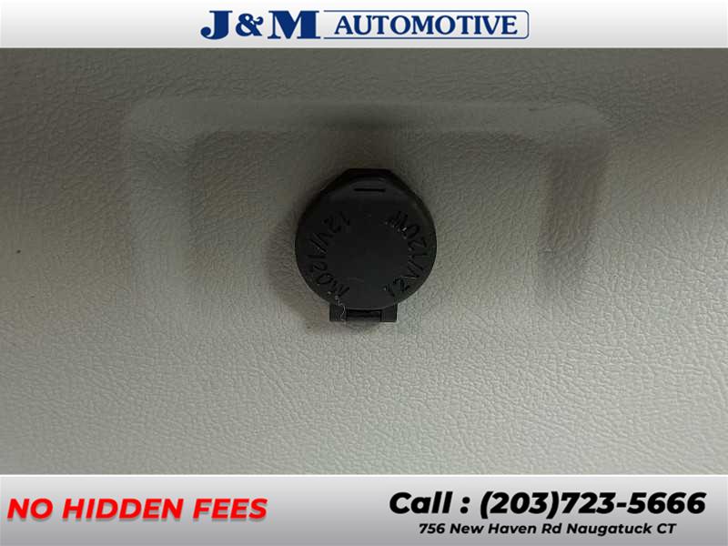 2018 Toyota Sienna XLE, available for sale in Naugatuck, Connecticut | J&M Automotive Sls&Svc LLC. Naugatuck, Connecticut 2018 Toyota Sienna XLE, available for sale in Naugatuck, Connecticut | J&M Automotive Sls&Svc LLC. Naugatuck, Connecticut
