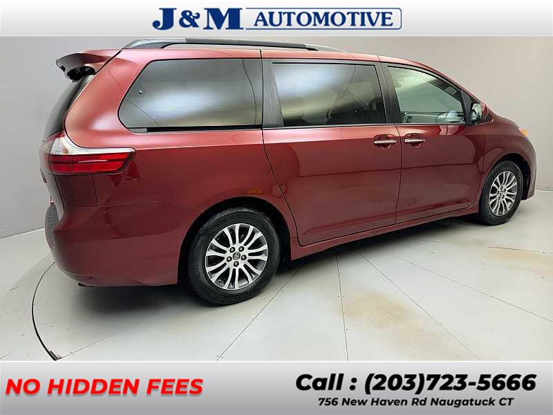 2018 Toyota Sienna XLE, available for sale in Naugatuck, Connecticut | J&M Automotive Sls&Svc LLC. Naugatuck, Connecticut 2018 Toyota Sienna XLE, available for sale in Naugatuck, Connecticut | J&M Automotive Sls&Svc LLC. Naugatuck, Connecticut