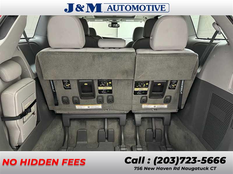2018 Toyota Sienna XLE, available for sale in Naugatuck, Connecticut | J&M Automotive Sls&Svc LLC. Naugatuck, Connecticut 2018 Toyota Sienna XLE, available for sale in Naugatuck, Connecticut | J&M Automotive Sls&Svc LLC. Naugatuck, Connecticut