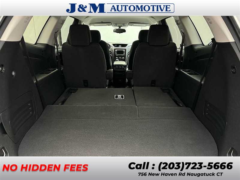 2017 Chevrolet Traverse LT, available for sale in Naugatuck, Connecticut | J&M Automotive Sls&Svc LLC. Naugatuck, Connecticut 2017 Chevrolet Traverse LT, available for sale in Naugatuck, Connecticut | J&M Automotive Sls&Svc LLC. Naugatuck, Connecticut