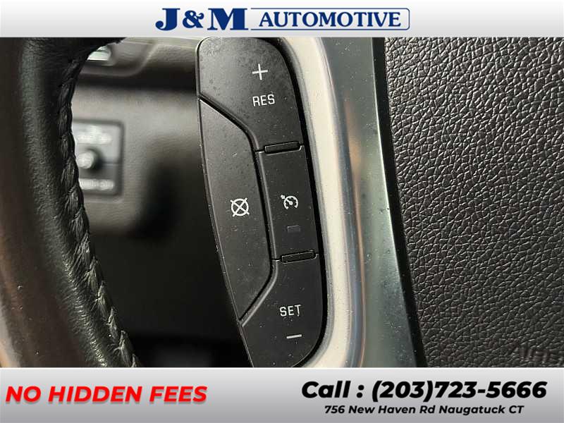 2017 Chevrolet Traverse LT, available for sale in Naugatuck, Connecticut | J&M Automotive Sls&Svc LLC. Naugatuck, Connecticut 2017 Chevrolet Traverse LT, available for sale in Naugatuck, Connecticut | J&M Automotive Sls&Svc LLC. Naugatuck, Connecticut
