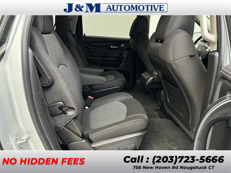 2017 Chevrolet Traverse LT, available for sale in Naugatuck, Connecticut | J&M Automotive Sls&Svc LLC. Naugatuck, Connecticut 2017 Chevrolet Traverse LT, available for sale in Naugatuck, Connecticut | J&M Automotive Sls&Svc LLC. Naugatuck, Connecticut