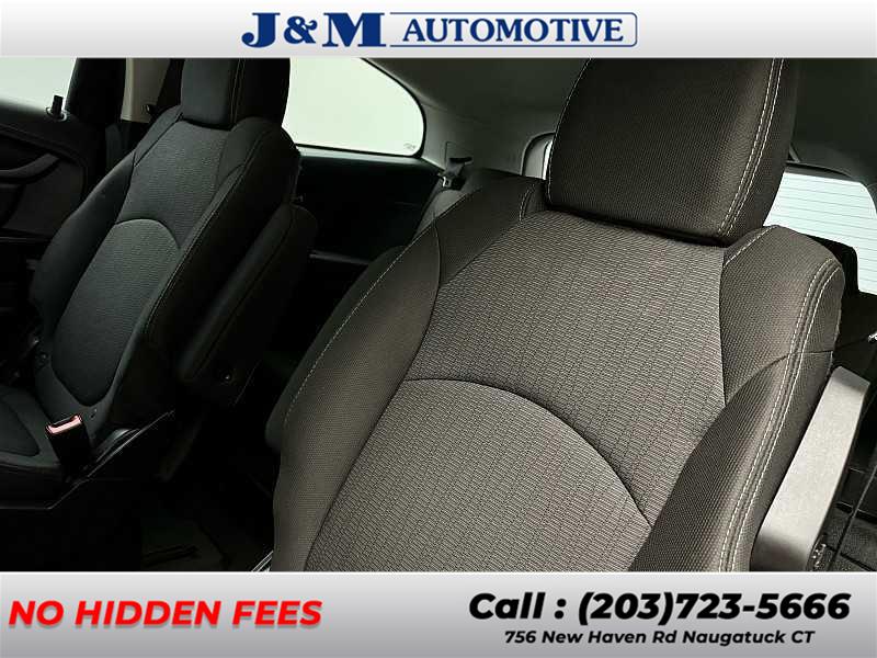 2017 Chevrolet Traverse LT, available for sale in Naugatuck, Connecticut | J&M Automotive Sls&Svc LLC. Naugatuck, Connecticut 2017 Chevrolet Traverse LT, available for sale in Naugatuck, Connecticut | J&M Automotive Sls&Svc LLC. Naugatuck, Connecticut