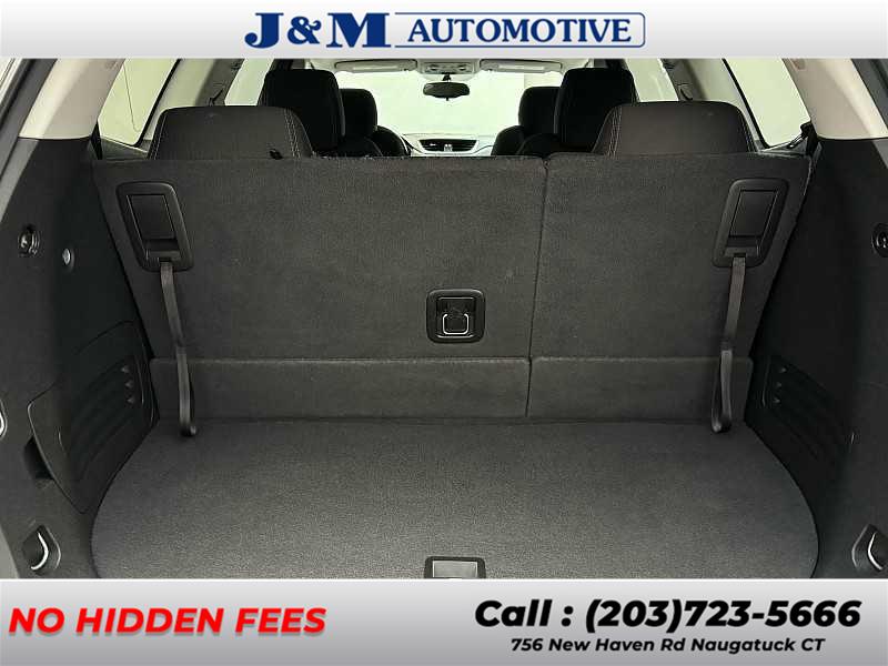 2017 Chevrolet Traverse LT, available for sale in Naugatuck, Connecticut | J&M Automotive Sls&Svc LLC. Naugatuck, Connecticut 2017 Chevrolet Traverse LT, available for sale in Naugatuck, Connecticut | J&M Automotive Sls&Svc LLC. Naugatuck, Connecticut