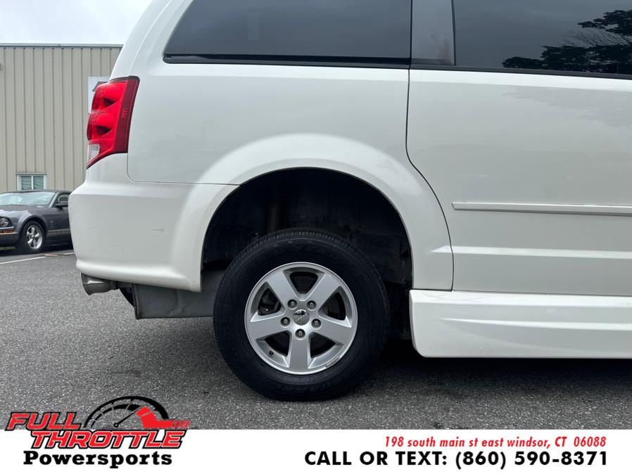2012 Dodge Grand Caravan 4dr Wgn SXT, available for sale in East Windsor, Connecticut | Full Throttle Power Sports LLC. East Windsor, Connecticut 2012 Dodge Grand Caravan 4dr Wgn SXT, available for sale in East Windsor, Connecticut | Full Throttle Power Sports LLC. East Windsor, Connecticut