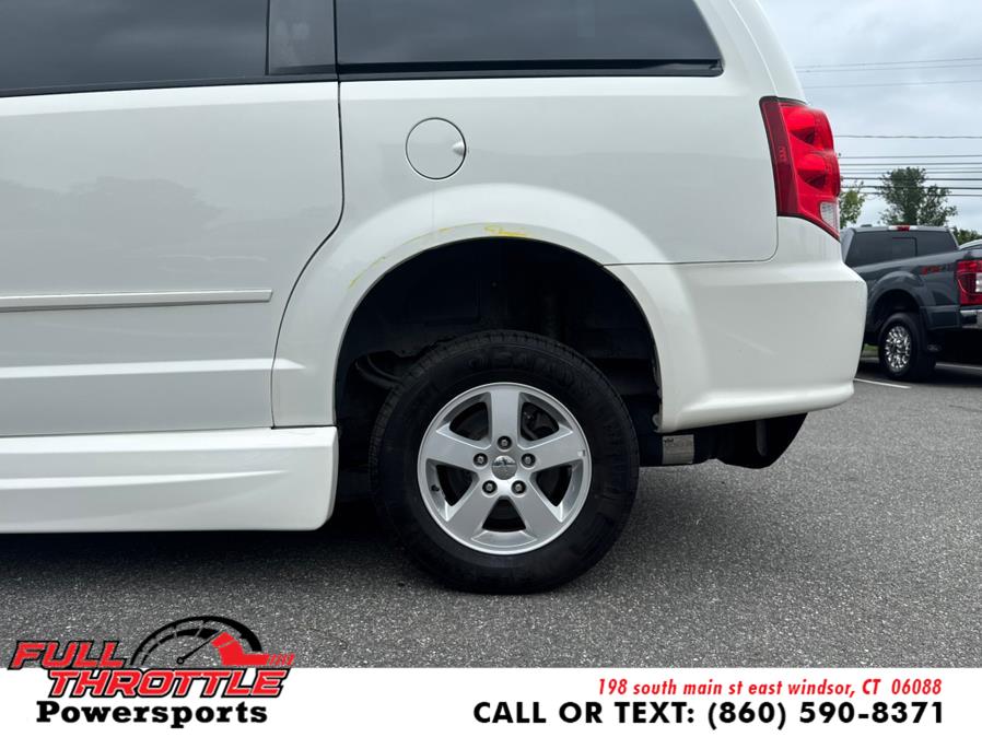 2012 Dodge Grand Caravan 4dr Wgn SXT, available for sale in East Windsor, Connecticut | Full Throttle Power Sports LLC. East Windsor, Connecticut 2012 Dodge Grand Caravan 4dr Wgn SXT, available for sale in East Windsor, Connecticut | Full Throttle Power Sports LLC. East Windsor, Connecticut