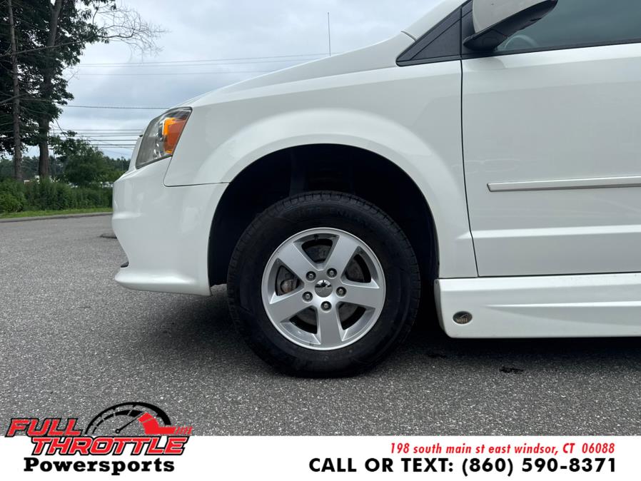 2012 Dodge Grand Caravan 4dr Wgn SXT, available for sale in East Windsor, Connecticut | Full Throttle Power Sports LLC. East Windsor, Connecticut 2012 Dodge Grand Caravan 4dr Wgn SXT, available for sale in East Windsor, Connecticut | Full Throttle Power Sports LLC. East Windsor, Connecticut