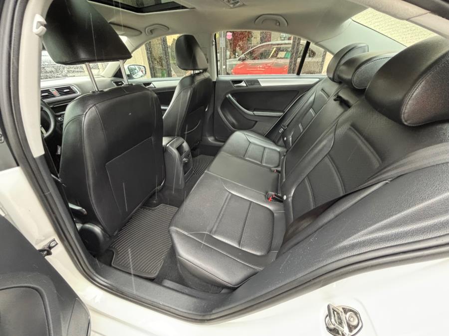 2013 Volkswagen Jetta Sedan 4dr Auto SE PZEV, available for sale in New haven, Connecticut | Wilson Maturo Motors. New haven, Connecticut 2013 Volkswagen Jetta Sedan 4dr Auto SE PZEV, available for sale in New haven, Connecticut | Wilson Maturo Motors. New haven, Connecticut