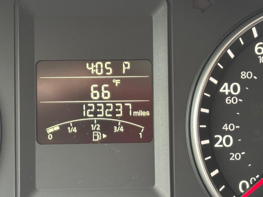 2013 Volkswagen Jetta Sedan 4dr Auto SE PZEV, available for sale in New haven, Connecticut | Wilson Maturo Motors. New haven, Connecticut 2013 Volkswagen Jetta Sedan 4dr Auto SE PZEV, available for sale in New haven, Connecticut | Wilson Maturo Motors. New haven, Connecticut