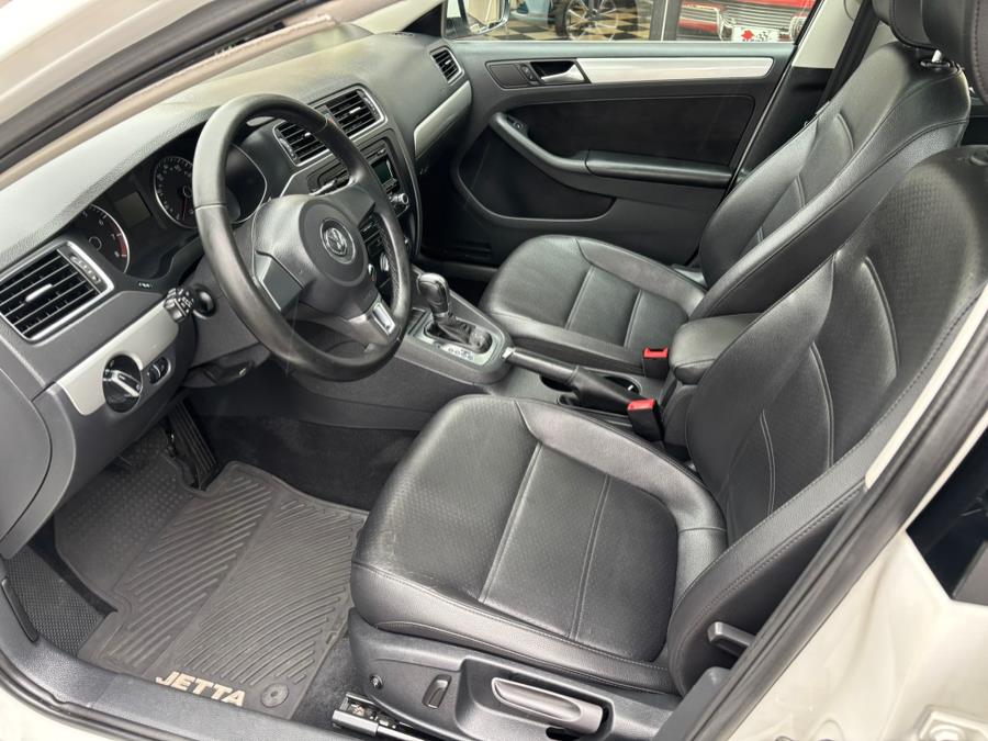 2013 Volkswagen Jetta Sedan 4dr Auto SE PZEV, available for sale in New haven, Connecticut | Wilson Maturo Motors. New haven, Connecticut 2013 Volkswagen Jetta Sedan 4dr Auto SE PZEV, available for sale in New haven, Connecticut | Wilson Maturo Motors. New haven, Connecticut