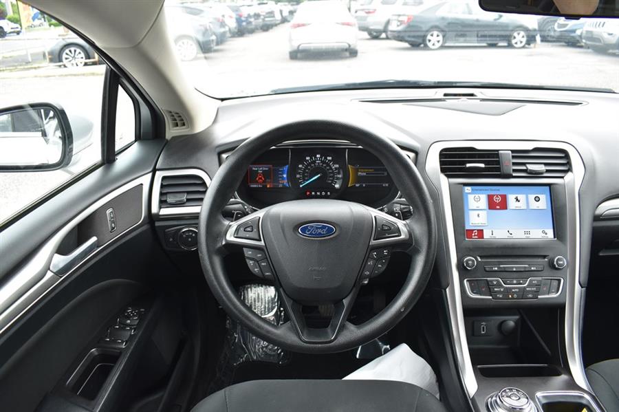 2017 Ford Fusion SE, available for sale in Patchogue, New York | 112 Auto Plaza. Patchogue, New York 2017 Ford Fusion SE, available for sale in Patchogue, New York | 112 Auto Plaza. Patchogue, New York