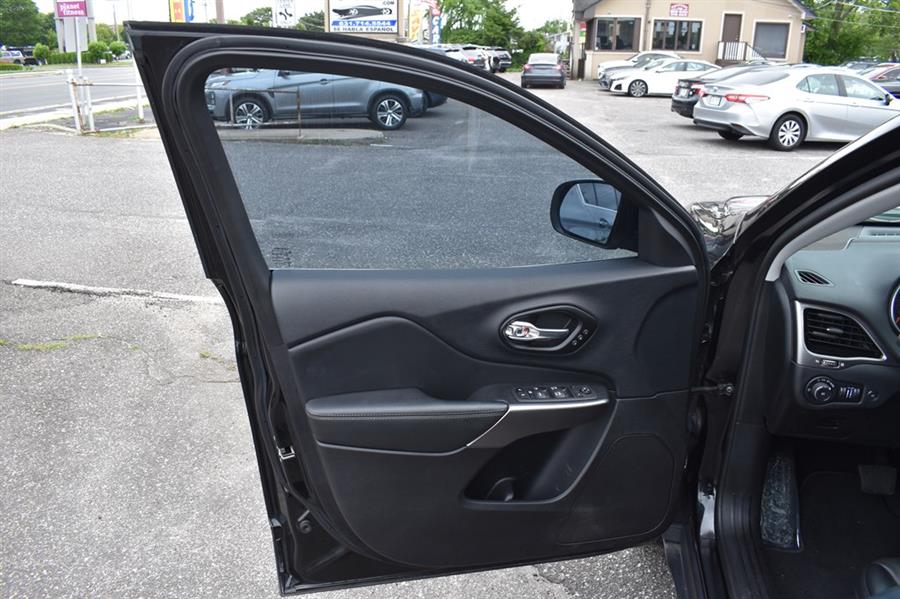 2022 Jeep Cherokee LIMITED, available for sale in Patchogue, New York | 112 Auto Plaza. Patchogue, New York 2022 Jeep Cherokee LIMITED, available for sale in Patchogue, New York | 112 Auto Plaza. Patchogue, New York