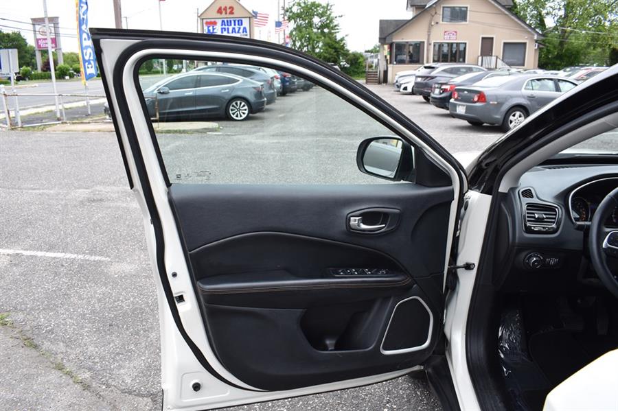 2019 Jeep Compass LIMITED, available for sale in Patchogue, New York | 112 Auto Plaza. Patchogue, New York 2019 Jeep Compass LIMITED, available for sale in Patchogue, New York | 112 Auto Plaza. Patchogue, New York