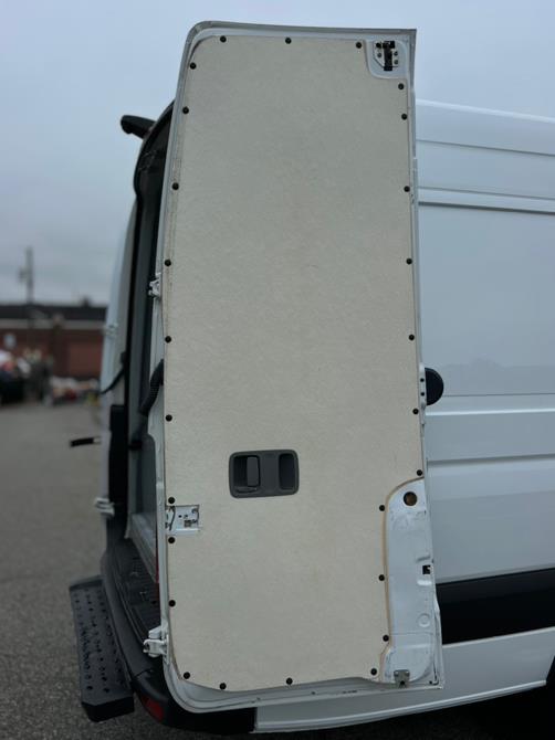 2018 Mercedes-Benz Sprinter Thermo King V520 RT MAX 3500XD High Roof V6 170" Extended RWD, available for sale in Paterson, New Jersey | Speedway Commercial Motors LLC. Paterson, New Jersey 2018 Mercedes-Benz Sprinter Thermo King V520 RT MAX 3500XD High Roof V6 170" Extended RWD, available for sale in Paterson, New Jersey | Speedway Commercial Motors LLC. Paterson, New Jersey