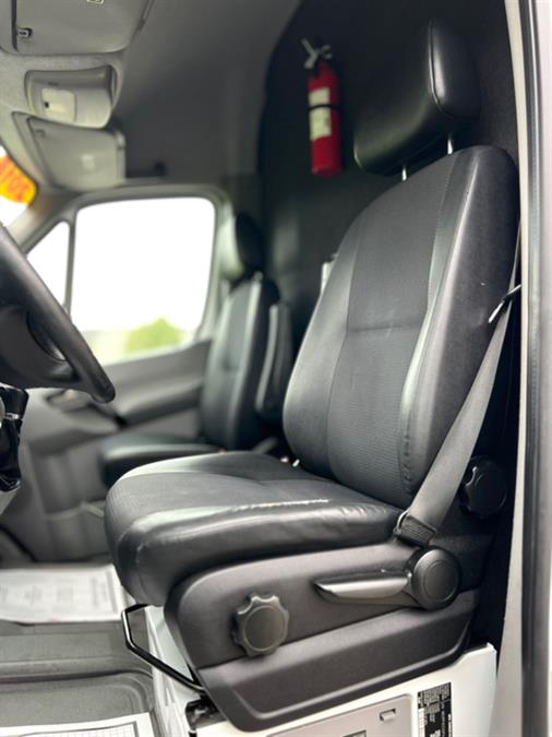 2018 Mercedes-Benz Sprinter Thermo King V520 RT MAX 3500XD High Roof V6 170" Extended RWD, available for sale in Paterson, New Jersey | Speedway Commercial Motors LLC. Paterson, New Jersey 2018 Mercedes-Benz Sprinter Thermo King V520 RT MAX 3500XD High Roof V6 170" Extended RWD, available for sale in Paterson, New Jersey | Speedway Commercial Motors LLC. Paterson, New Jersey