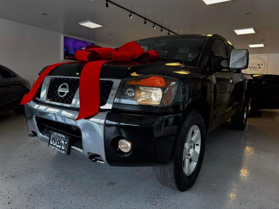 2004 Nissan Titan Crew Cab LE Pickup 4D 5 1/2 ft, available for sale in Santa Ana, California | K&T Motor LLC. Santa Ana, California