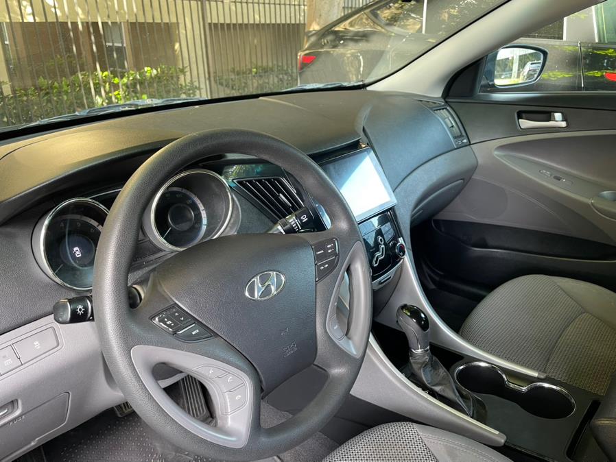 2012 Hyundai Sonata 4dr Sdn 2.4L Auto GLS, available for sale in Tustin, California | Carox LLC. Tustin, California 2012 Hyundai Sonata 4dr Sdn 2.4L Auto GLS, available for sale in Tustin, California | Carox LLC. Tustin, California