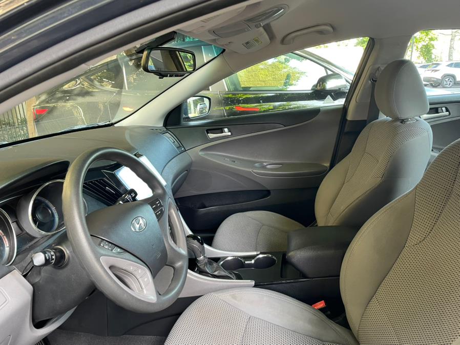 2012 Hyundai Sonata 4dr Sdn 2.4L Auto GLS, available for sale in Tustin, California | Carox LLC. Tustin, California 2012 Hyundai Sonata 4dr Sdn 2.4L Auto GLS, available for sale in Tustin, California | Carox LLC. Tustin, California
