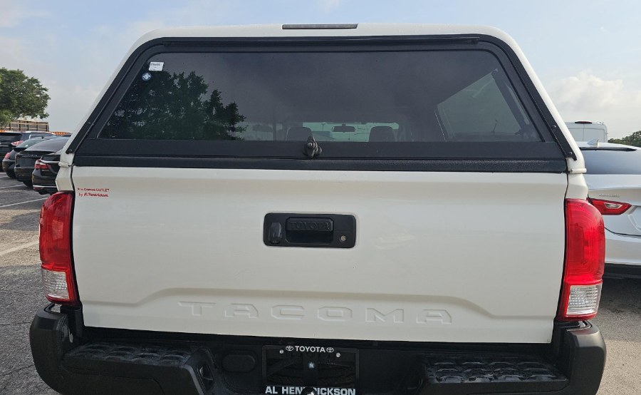 2017 Toyota Tacoma SR Access Cab 6'' Bed I4 4x2 AT (Natl), available for sale in Fort Myers, Florida | Carlux Fort Myers. Fort Myers, Florida 2017 Toyota Tacoma SR Access Cab 6'' Bed I4 4x2 AT (Natl), available for sale in Fort Myers, Florida | Carlux Fort Myers. Fort Myers, Florida