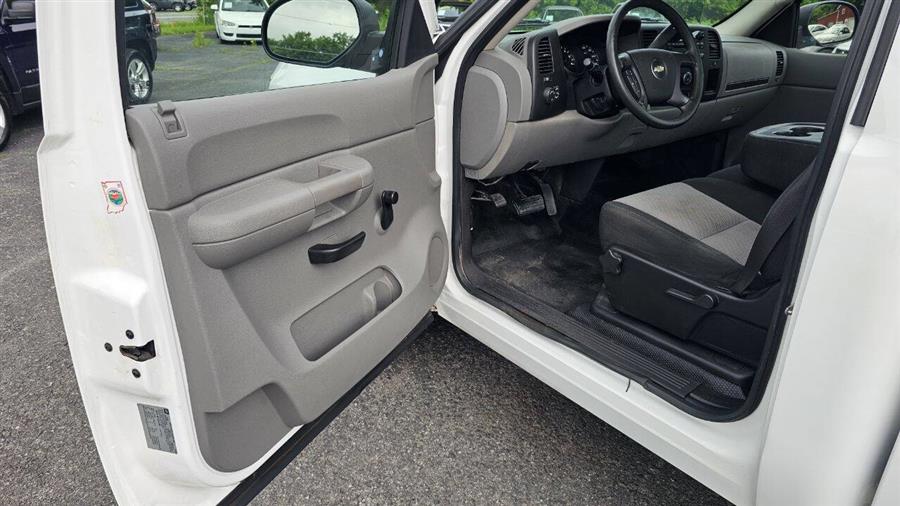 2009 Chevrolet Silverado 1500 Work Truck 4x2 2dr Regular Cab 8 ft. LB, available for sale in Wolcott, New York | Auto Hunter CNY. Wolcott, New York 2009 Chevrolet Silverado 1500 Work Truck 4x2 2dr Regular Cab 8 ft. LB, available for sale in Wolcott, New York | Auto Hunter CNY. Wolcott, New York