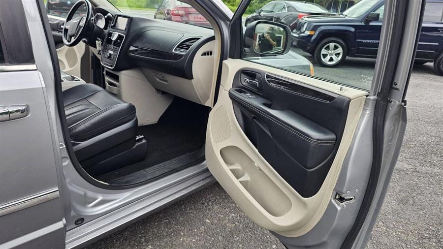 2014 Chrysler Town And Country Touring 4dr Mini Van, available for sale in Wolcott, New York | Auto Hunter CNY. Wolcott, New York 2014 Chrysler Town And Country Touring 4dr Mini Van, available for sale in Wolcott, New York | Auto Hunter CNY. Wolcott, New York