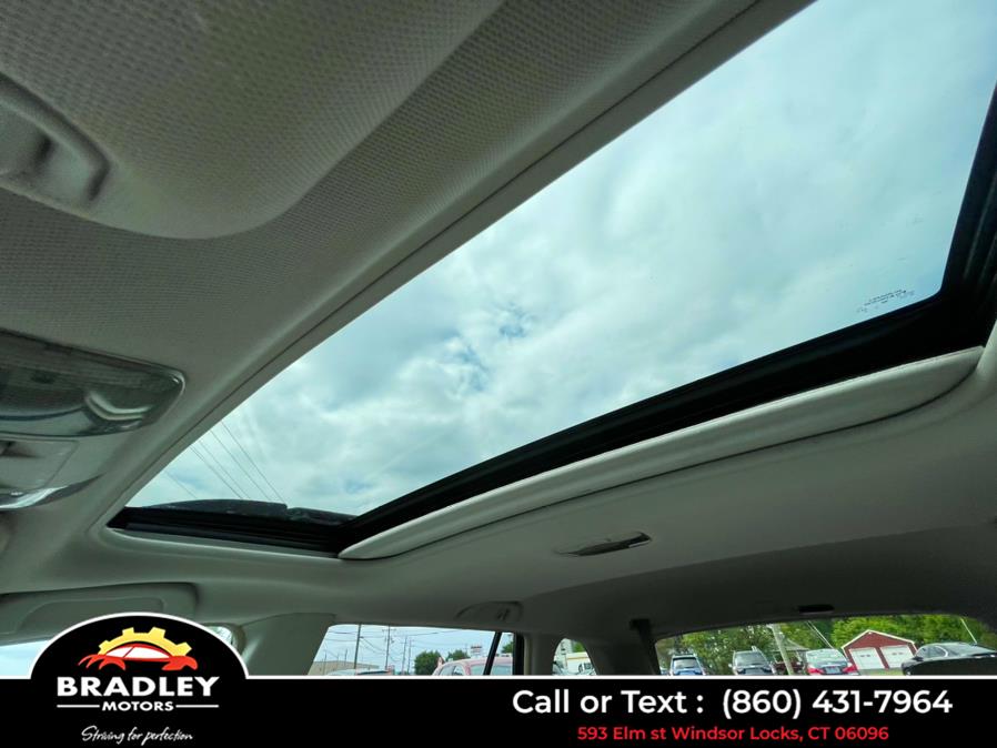 2011 Subaru Outback 2.5i Premium, available for sale in Windsor Locks, Connecticut | Bradley Motors Inc. Windsor Locks, Connecticut 2011 Subaru Outback 2.5i Premium, available for sale in Windsor Locks, Connecticut | Bradley Motors Inc. Windsor Locks, Connecticut