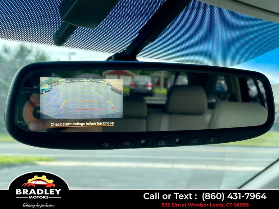2011 Subaru Outback 2.5i Premium, available for sale in Windsor Locks, Connecticut | Bradley Motors Inc. Windsor Locks, Connecticut 2011 Subaru Outback 2.5i Premium, available for sale in Windsor Locks, Connecticut | Bradley Motors Inc. Windsor Locks, Connecticut
