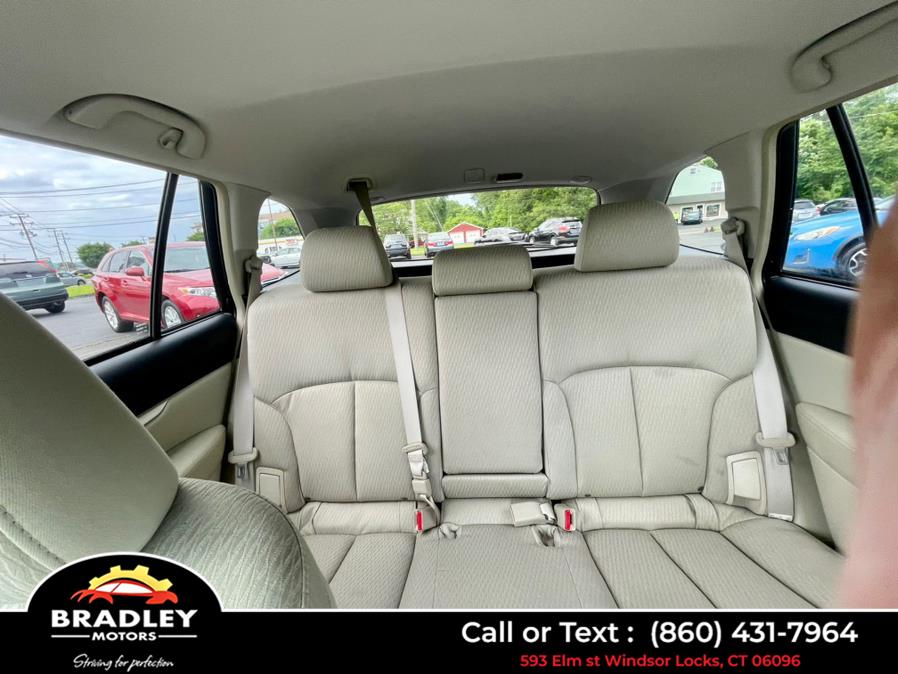 2011 Subaru Outback 2.5i Premium, available for sale in Windsor Locks, Connecticut | Bradley Motors Inc. Windsor Locks, Connecticut 2011 Subaru Outback 2.5i Premium, available for sale in Windsor Locks, Connecticut | Bradley Motors Inc. Windsor Locks, Connecticut
