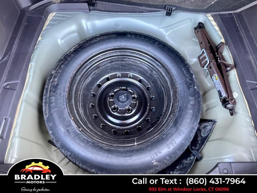 2012 Honda CR-V EX, available for sale in Windsor Locks, Connecticut | Bradley Motors Inc. Windsor Locks, Connecticut 2012 Honda CR-V EX, available for sale in Windsor Locks, Connecticut | Bradley Motors Inc. Windsor Locks, Connecticut