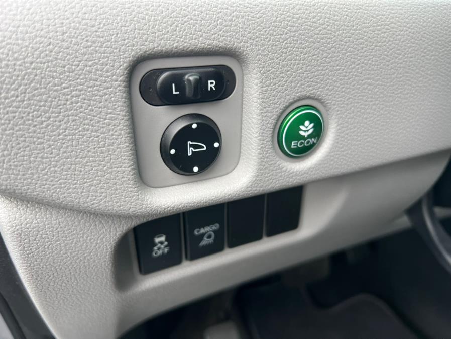 2017 Honda Ridgeline RTL 4x4 Crew Cab 5.3'' Bed, available for sale in Branford, Connecticut | J&E Auto Sales LLC. Branford, Connecticut 2017 Honda Ridgeline RTL 4x4 Crew Cab 5.3'' Bed, available for sale in Branford, Connecticut | J&E Auto Sales LLC. Branford, Connecticut