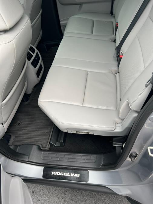2017 Honda Ridgeline RTL 4x4 Crew Cab 5.3'' Bed, available for sale in Branford, Connecticut | J&E Auto Sales LLC. Branford, Connecticut 2017 Honda Ridgeline RTL 4x4 Crew Cab 5.3'' Bed, available for sale in Branford, Connecticut | J&E Auto Sales LLC. Branford, Connecticut
