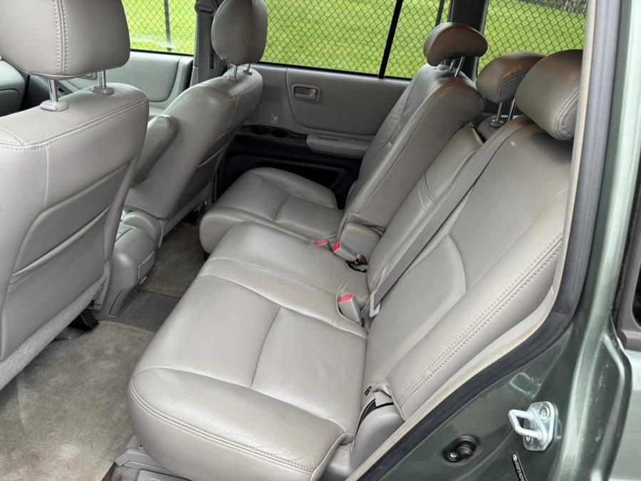 2007 Toyota Highlander 4WD 4dr V6 Limited w/3rd Row (Natl), available for sale in Copiague, New York | Great Buy Auto Sales. Copiague, New York 2007 Toyota Highlander 4WD 4dr V6 Limited w/3rd Row (Natl), available for sale in Copiague, New York | Great Buy Auto Sales. Copiague, New York