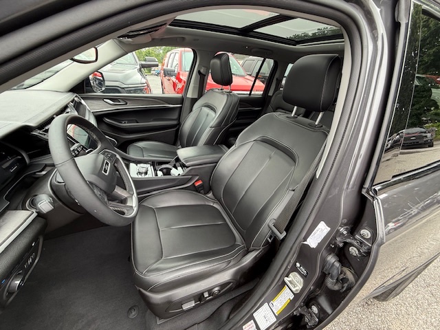 2023 Jeep Grand Cherokee 4xe 4x4, available for sale in Huntington Station, New York | Huntington Auto Mall. Huntington Station, New York 2023 Jeep Grand Cherokee 4xe 4x4, available for sale in Huntington Station, New York | Huntington Auto Mall. Huntington Station, New York