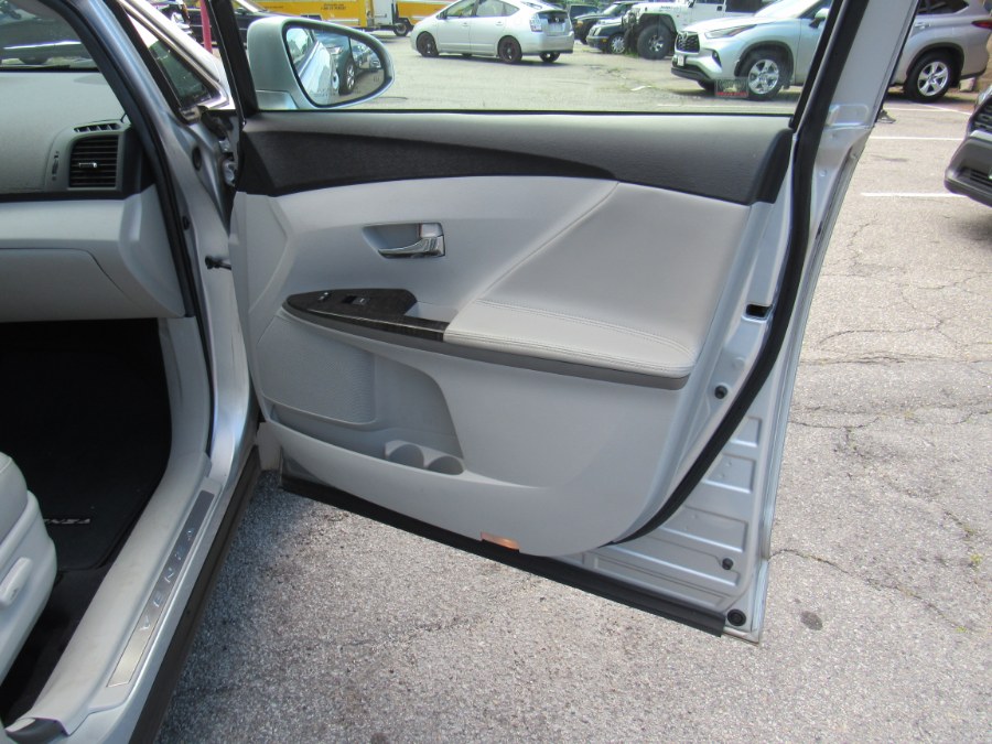 2013 Toyota Venza XLE, available for sale in Worcester, Massachusetts | Hilario's Auto Sales Inc.. Worcester, Massachusetts 2013 Toyota Venza XLE, available for sale in Worcester, Massachusetts | Hilario's Auto Sales Inc.. Worcester, Massachusetts