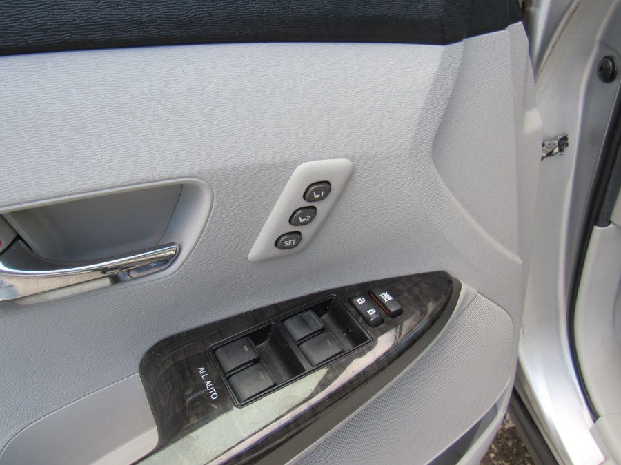 2013 Toyota Venza XLE, available for sale in Worcester, Massachusetts | Hilario's Auto Sales Inc.. Worcester, Massachusetts 2013 Toyota Venza XLE, available for sale in Worcester, Massachusetts | Hilario's Auto Sales Inc.. Worcester, Massachusetts