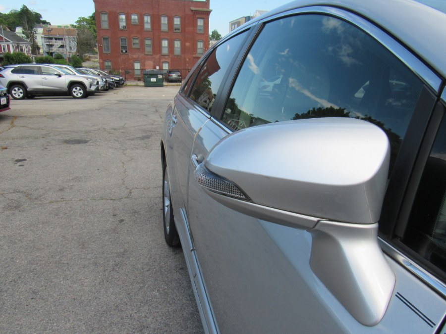 2013 Toyota Venza XLE, available for sale in Worcester, Massachusetts | Hilario's Auto Sales Inc.. Worcester, Massachusetts 2013 Toyota Venza XLE, available for sale in Worcester, Massachusetts | Hilario's Auto Sales Inc.. Worcester, Massachusetts