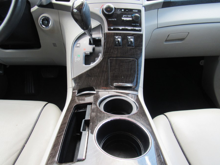 2013 Toyota Venza XLE, available for sale in Worcester, Massachusetts | Hilario's Auto Sales Inc.. Worcester, Massachusetts 2013 Toyota Venza XLE, available for sale in Worcester, Massachusetts | Hilario's Auto Sales Inc.. Worcester, Massachusetts