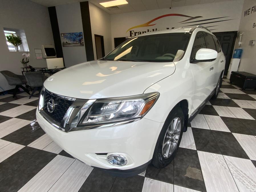 2015 Nissan Pathfinder S photo 3