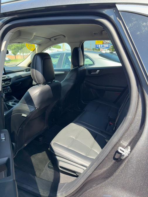 2020 Ford Escape SEL AWD, available for sale in Shirley, New York | Roe Motors Ltd. Shirley, New York 2020 Ford Escape SEL AWD, available for sale in Shirley, New York | Roe Motors Ltd. Shirley, New York