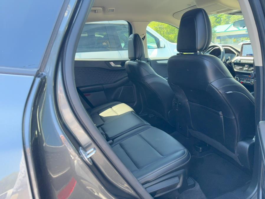 2020 Ford Escape SEL AWD, available for sale in Shirley, New York | Roe Motors Ltd. Shirley, New York 2020 Ford Escape SEL AWD, available for sale in Shirley, New York | Roe Motors Ltd. Shirley, New York