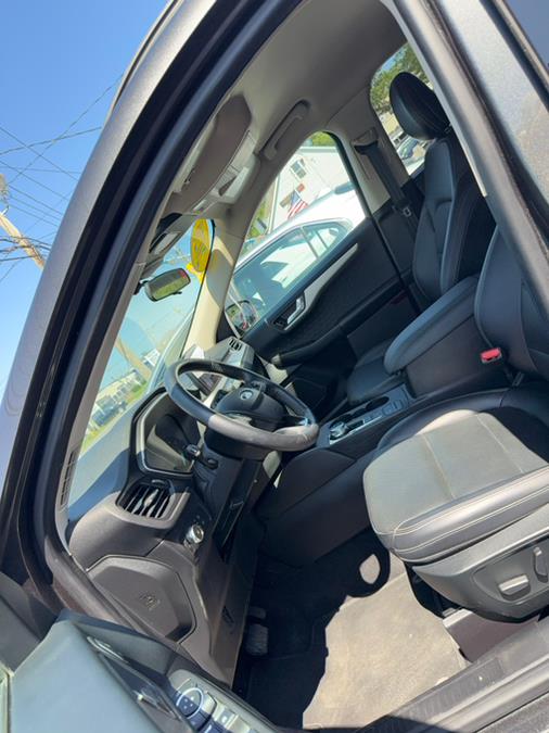 2020 Ford Escape SEL AWD, available for sale in Shirley, New York | Roe Motors Ltd. Shirley, New York 2020 Ford Escape SEL AWD, available for sale in Shirley, New York | Roe Motors Ltd. Shirley, New York