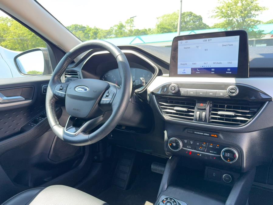 2020 Ford Escape SEL AWD, available for sale in Shirley, New York | Roe Motors Ltd. Shirley, New York 2020 Ford Escape SEL AWD, available for sale in Shirley, New York | Roe Motors Ltd. Shirley, New York