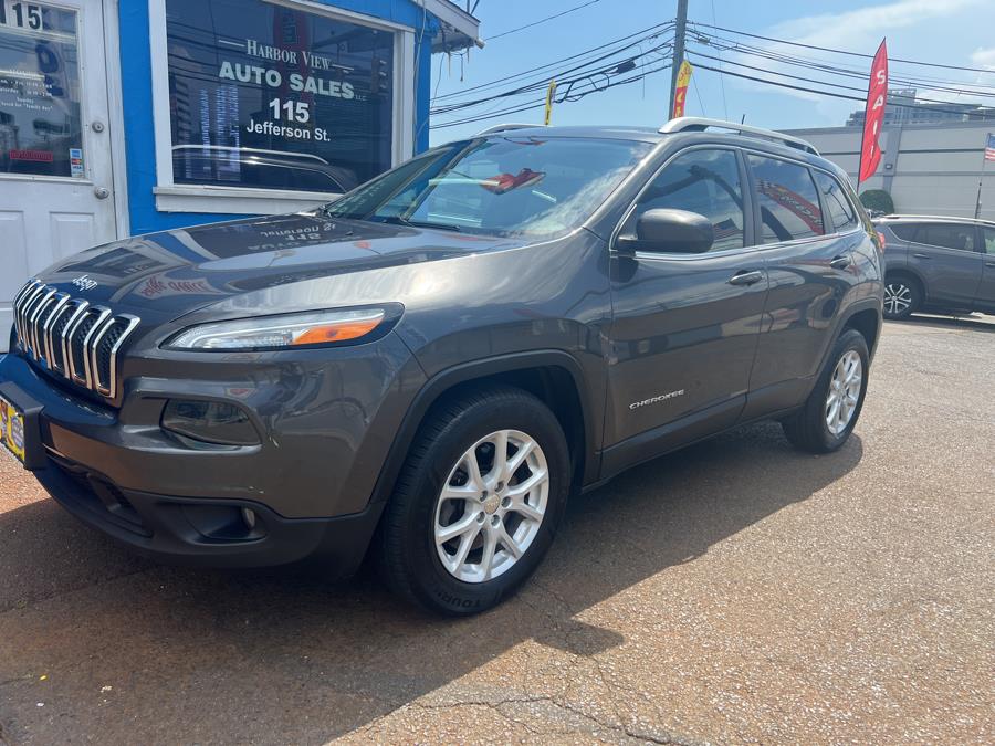 Used 2017 Jeep Cherokee in Stamford, Connecticut | Harbor View Auto Sales LLC. Stamford, Connecticut