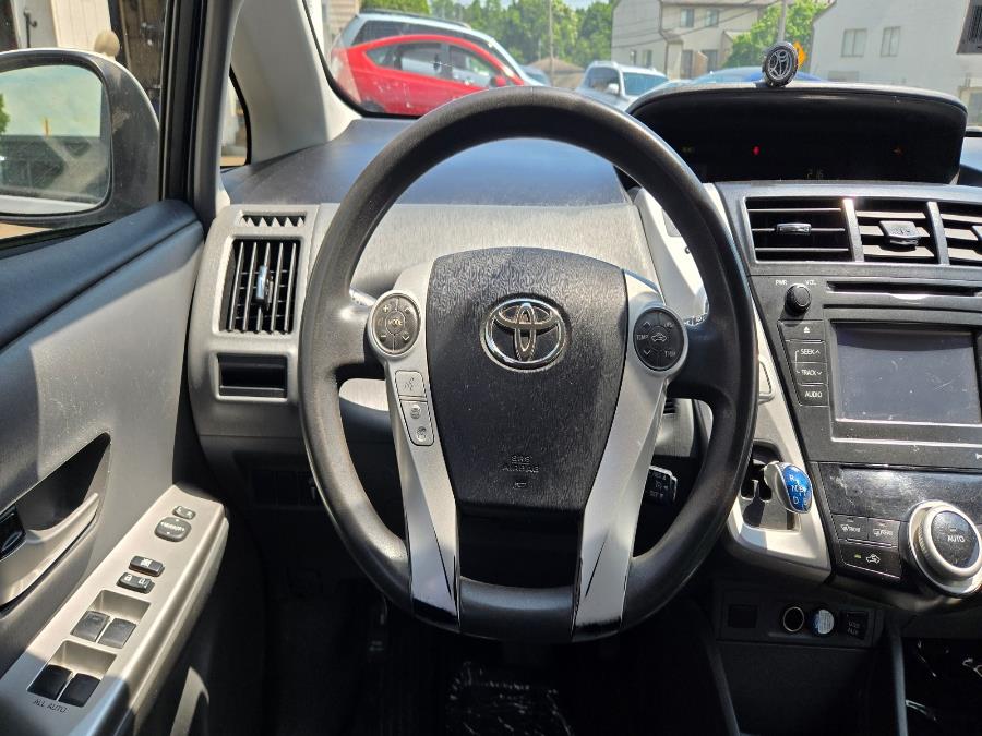 2013 Toyota Prius v 5dr Wgn Two (Natl), available for sale in West Haven, Connecticut | Uzun Auto. West Haven, Connecticut 2013 Toyota Prius v 5dr Wgn Two (Natl), available for sale in West Haven, Connecticut | Uzun Auto. West Haven, Connecticut
