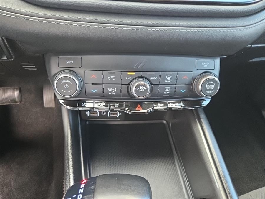 2022 Dodge Durango SXT AWD, available for sale in Springfield, Massachusetts | Absolute Motors Inc. Springfield, Massachusetts 2022 Dodge Durango SXT AWD, available for sale in Springfield, Massachusetts | Absolute Motors Inc. Springfield, Massachusetts