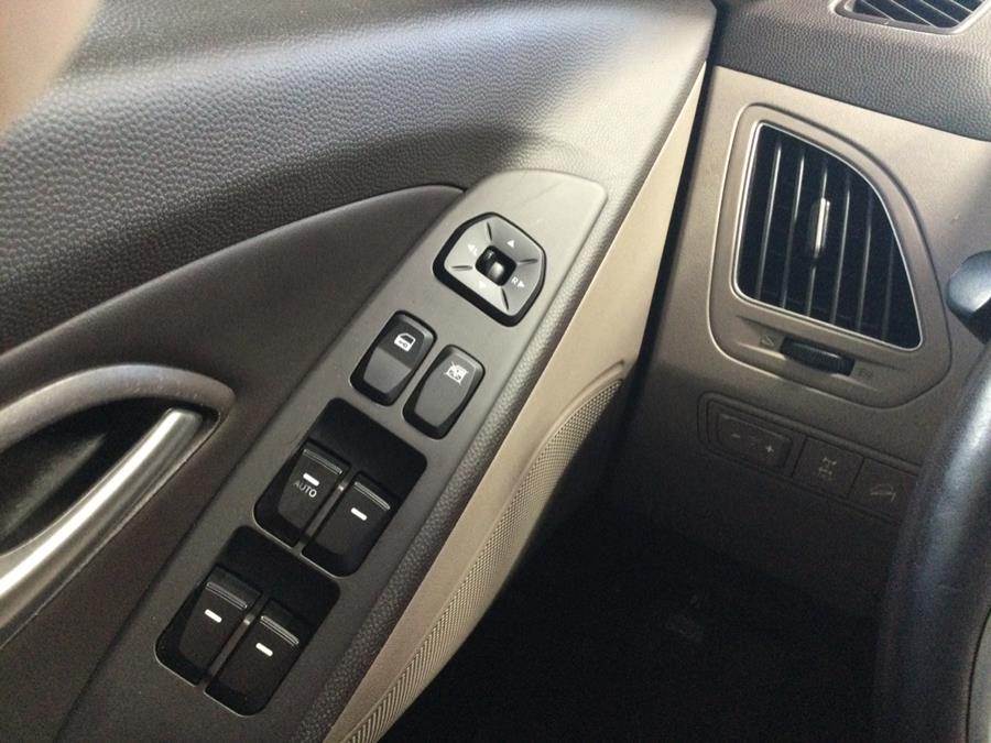 2013 Hyundai Tucson AWD 4dr Auto GLS PZEV, available for sale in Plantsville, Connecticut | L&S Automotive LLC. Plantsville, Connecticut 2013 Hyundai Tucson AWD 4dr Auto GLS PZEV, available for sale in Plantsville, Connecticut | L&S Automotive LLC. Plantsville, Connecticut