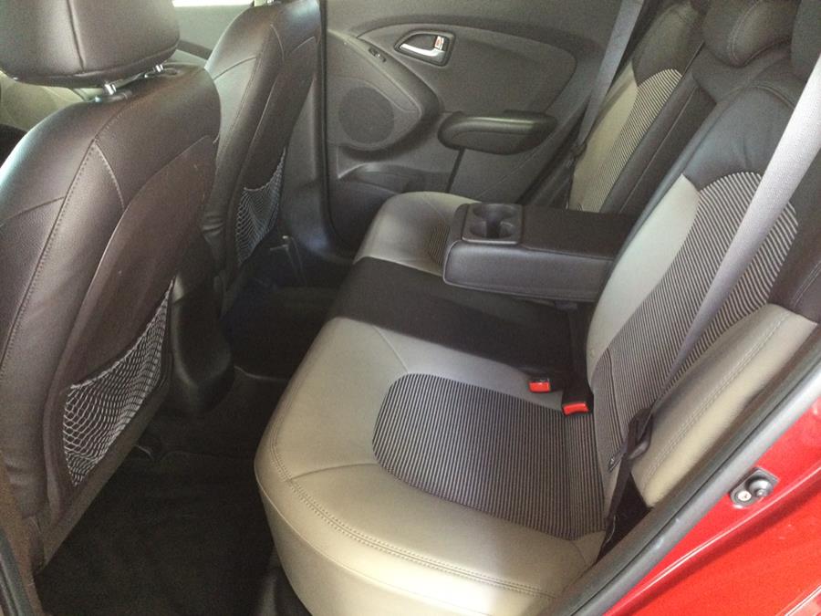 2013 Hyundai Tucson AWD 4dr Auto GLS PZEV, available for sale in Plantsville, Connecticut | L&S Automotive LLC. Plantsville, Connecticut 2013 Hyundai Tucson AWD 4dr Auto GLS PZEV, available for sale in Plantsville, Connecticut | L&S Automotive LLC. Plantsville, Connecticut