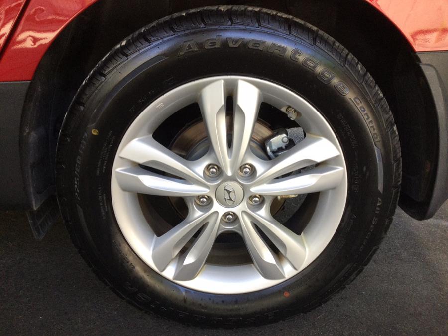 2013 Hyundai Tucson AWD 4dr Auto GLS PZEV, available for sale in Plantsville, Connecticut | L&S Automotive LLC. Plantsville, Connecticut 2013 Hyundai Tucson AWD 4dr Auto GLS PZEV, available for sale in Plantsville, Connecticut | L&S Automotive LLC. Plantsville, Connecticut